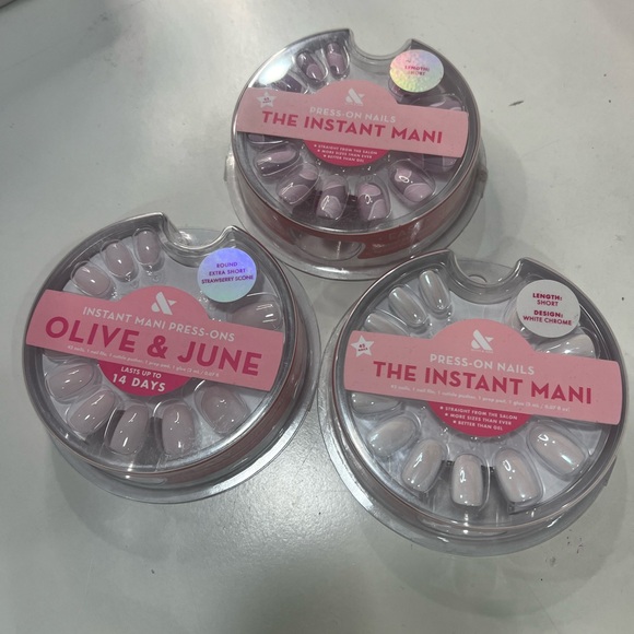 Olive and June Other - The Instant Mani Press-On Nails - pink, white, and swirl set